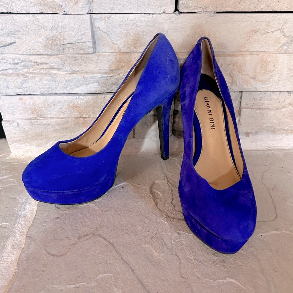 Gianni Bini Electric Blue High heel stiletto platform shoes. Size 7. Worn once.